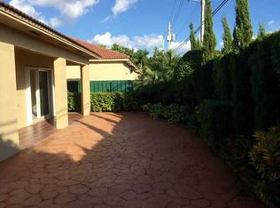 15840 SW 55th Ter, Miami, FL 33185