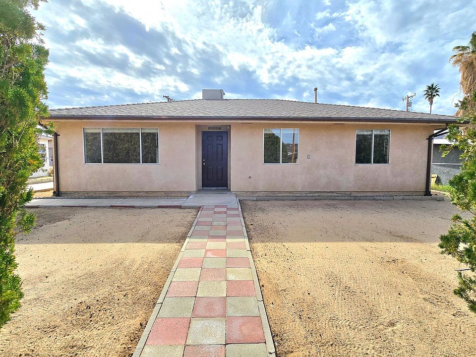 1st image of 72203 Sun Valley Dr