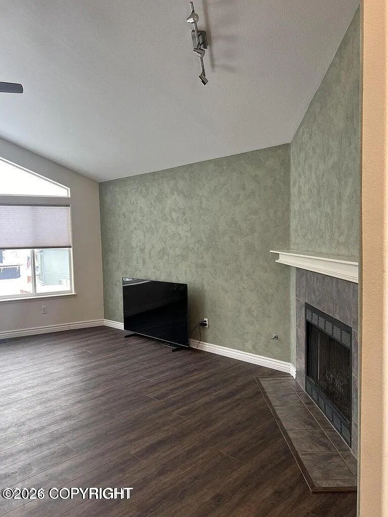 4 bed, 2.0 bath, 1650 sqft, $2,000 — Photo 4