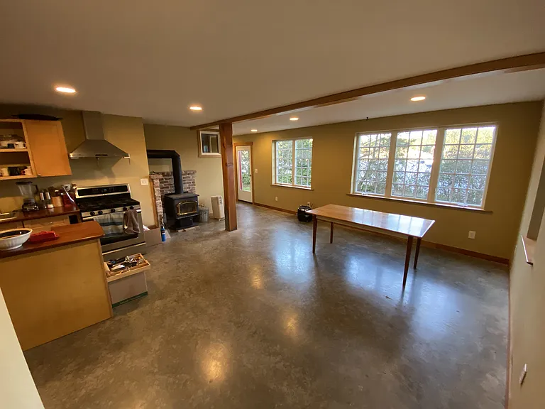 basement dining area and kitchenette