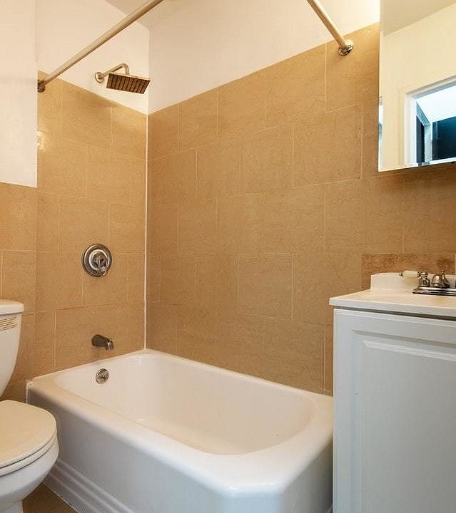 1st image of 242 E 71st St APT 4R