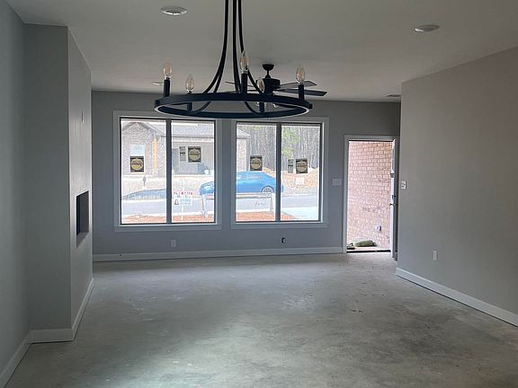 2nd image of 1109 Grand Teton Dr