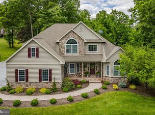 615 Blue Lake Rd, Denver, PA 17517