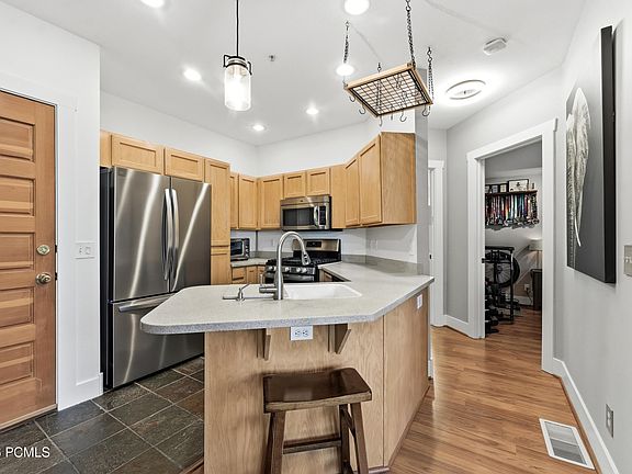 4th image of 8350 Pointe Rd #I-13