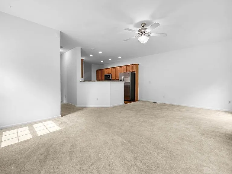 2677 Cedar Dr — Photo 7