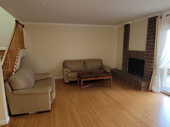 Living room with Fireplace