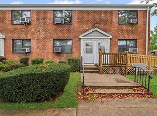 67-09 218th St #D, Oakland Gardens, NY 11364