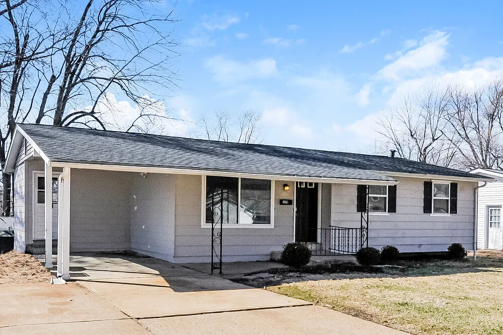 3 bed, 1.5 bath, 1286 sqft, $2,100 — Photo 4