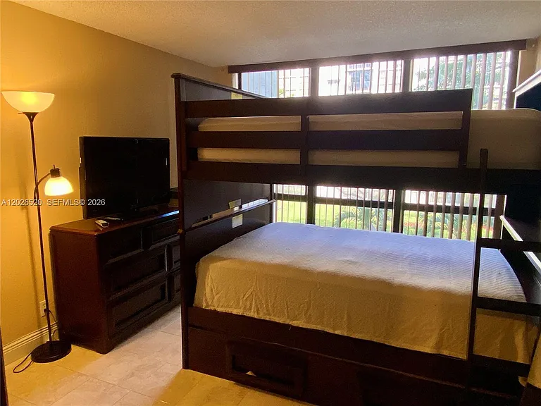 17011 N Bay Rd #304 — Photo 34
