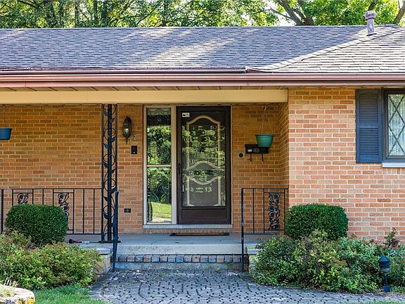 5th image of 302 Rumson St