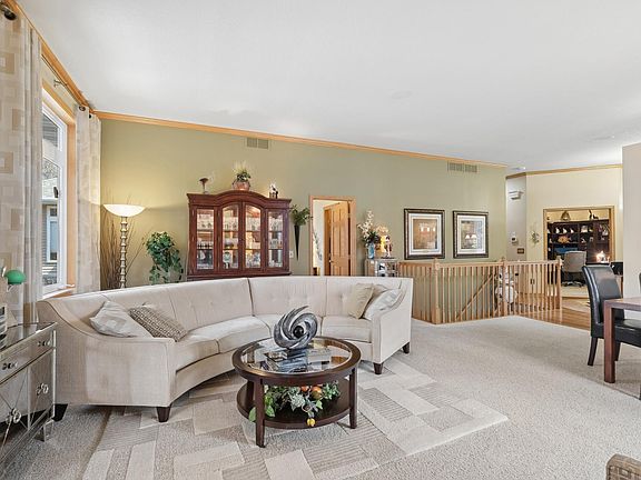 3rd image of 2331 Glacier Way