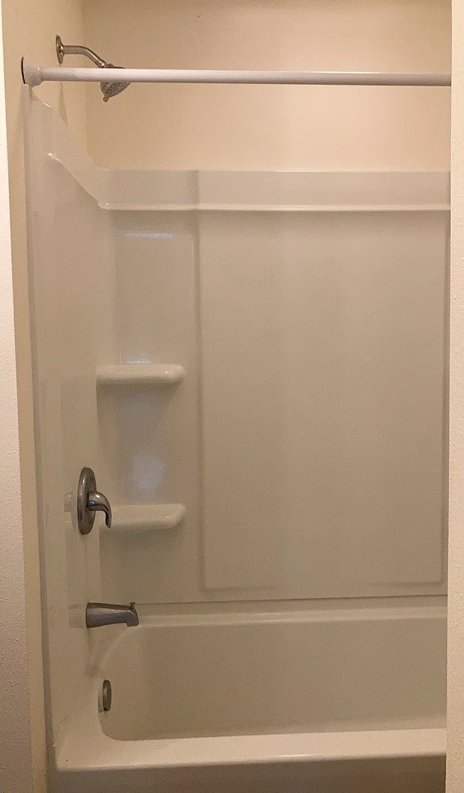 2 bed, $910 — Photo 4
