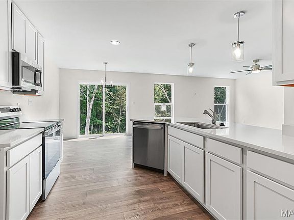 7th image of this home