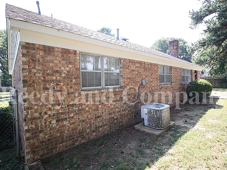 3235 Fox Chase Dr — Photo 26