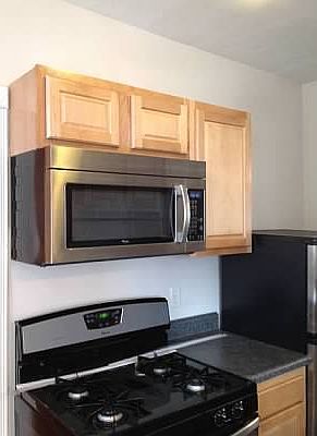 5th image of 2196-2200 Waldeck Ave #2196-3