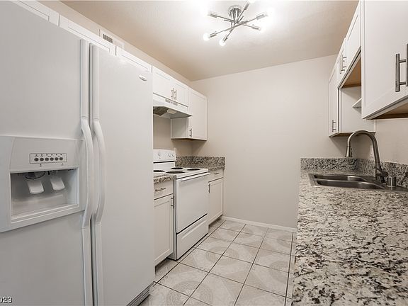 5th image of 2915 Cedar Ave Unit 2C