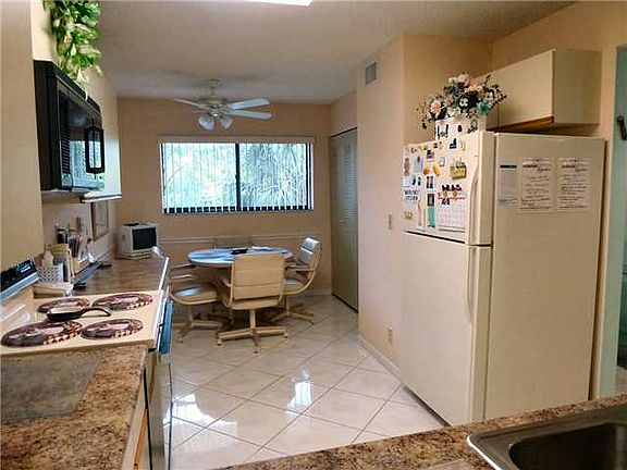 4th image of 5550 Witney Drive #E 206