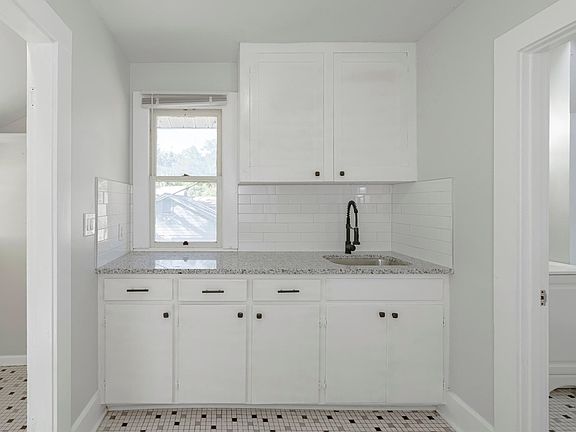 3rd image of 930 11th St N #2