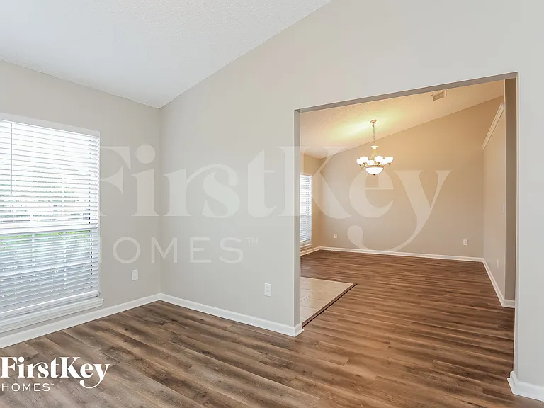 12759 Bentwater Dr — Photo 6