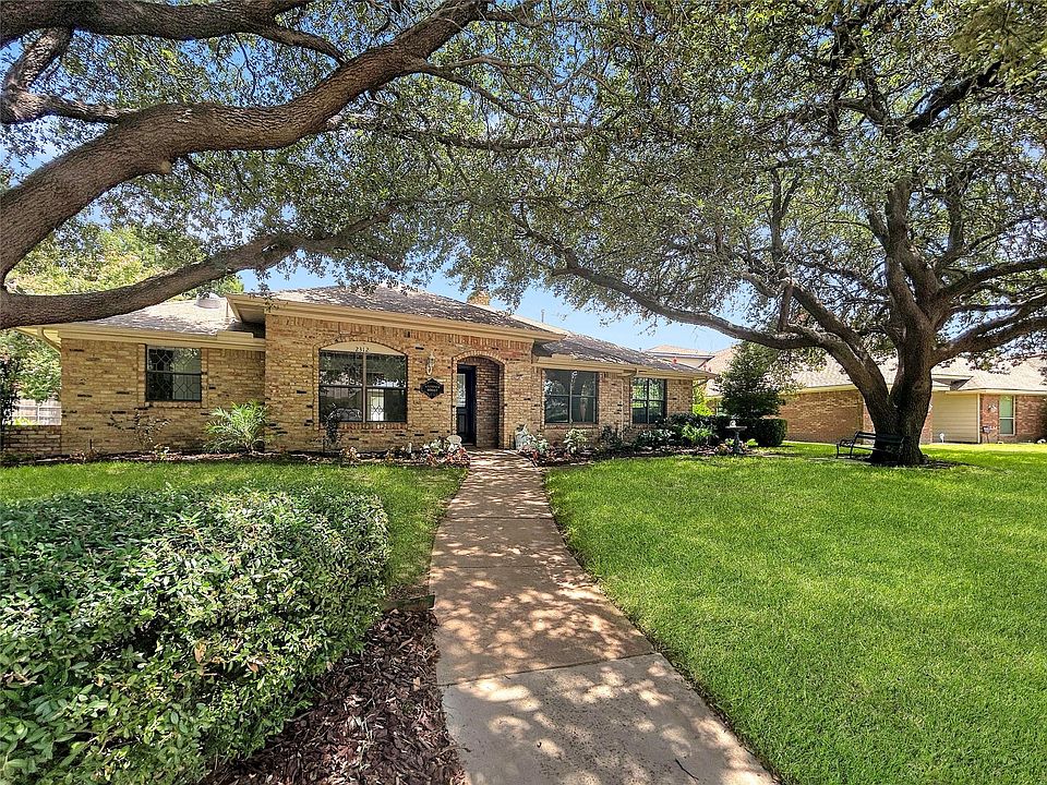 1st image of 2312 Bush Cir