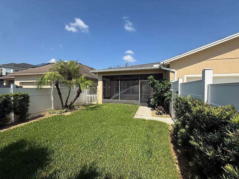 6719 Romney Ln — Photo 29
