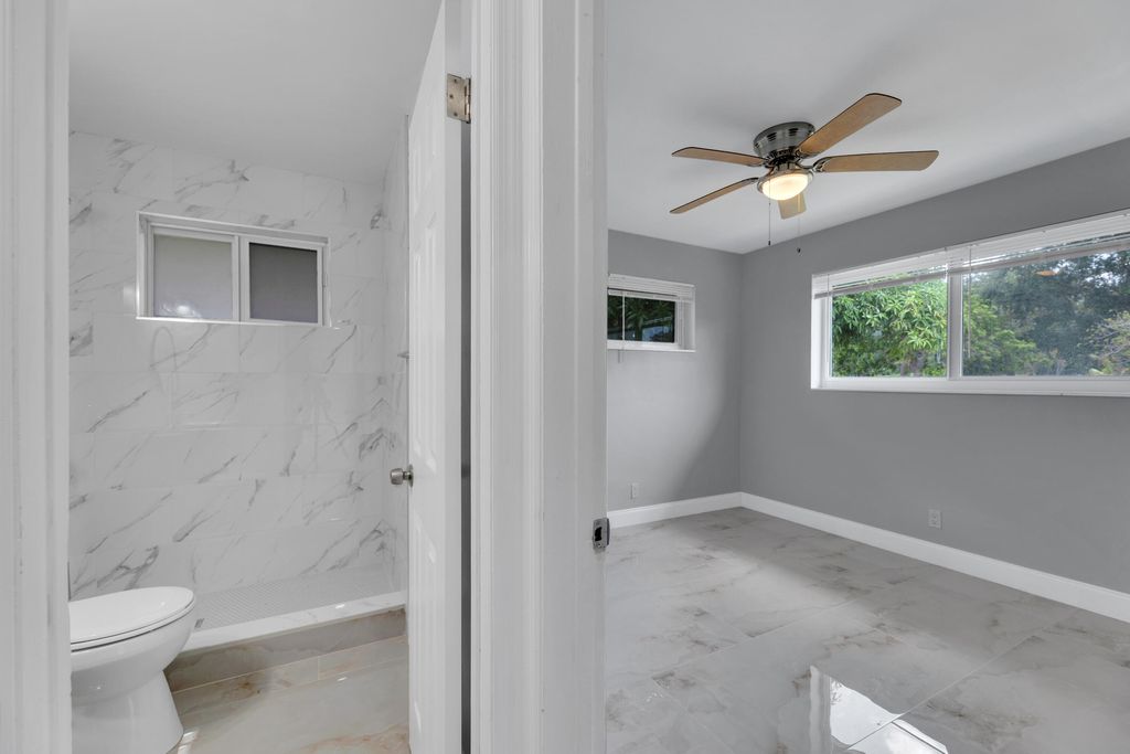 802 SW 10th St #802, photo 8