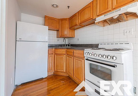 4th image of 521 W 149th St #3F