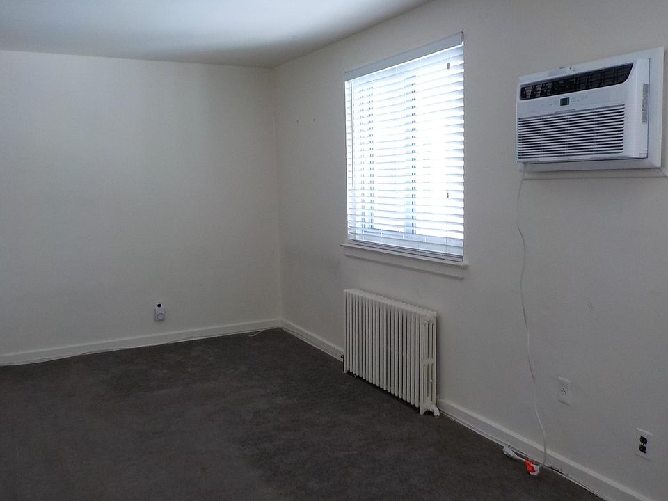 1st image of 247-27 77th Cres Floor 2