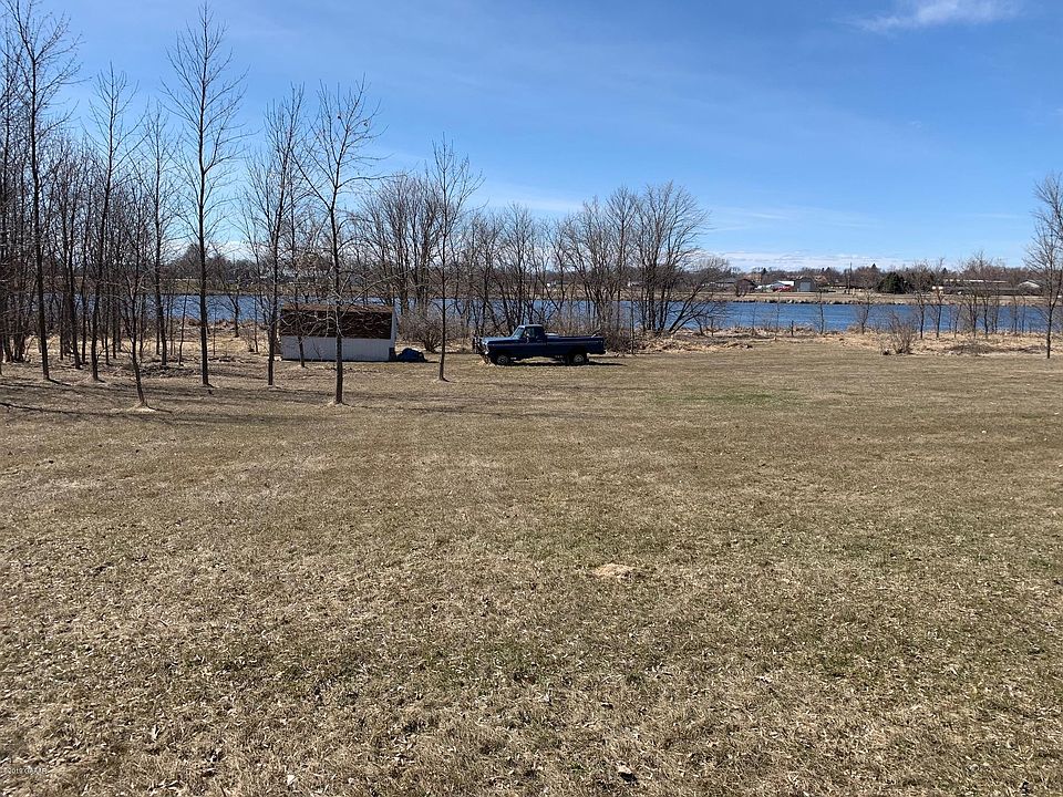 2nd image of 104 Lavens Lakeview Dr