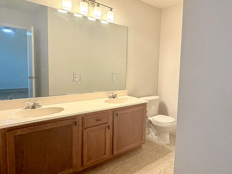 612 Fleming St — Photo 15