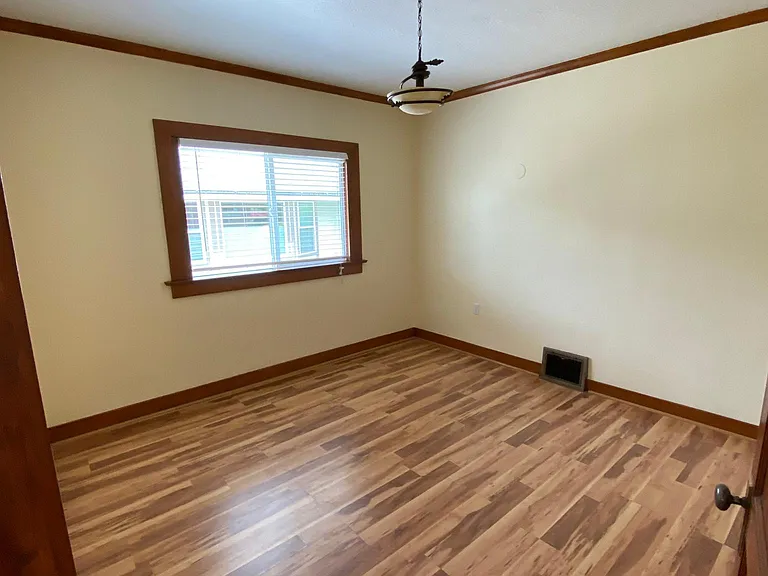 1508 S Lincoln St — Photo 11
