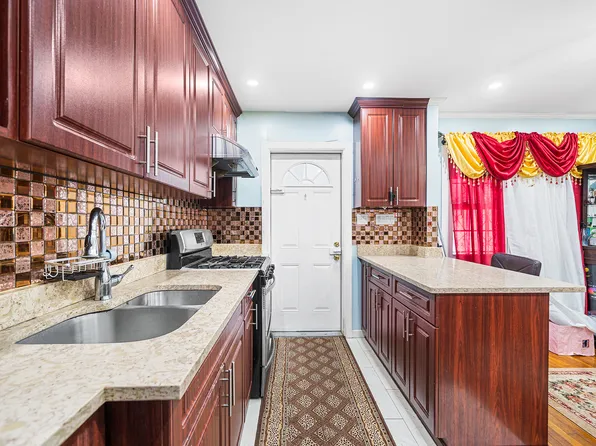 120-38 Inwood Street image 10 of 28