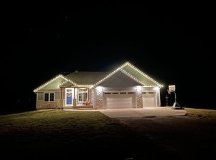 15435 Jeffrey Cir, Wamego, KS 66547