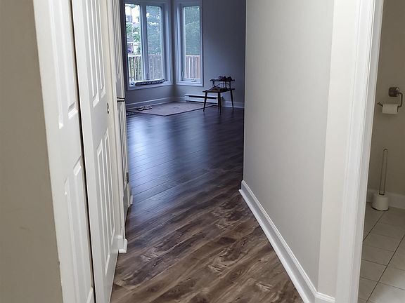 4th image of 158 Farnham Gate Rd #206
