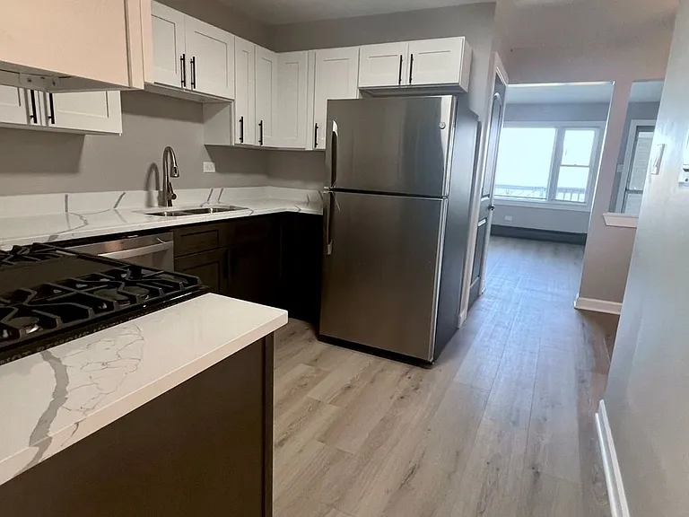 Salt Creek Apartments — Photo 11