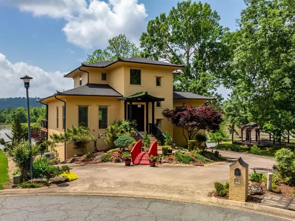 7 Crystal Mountain Cv, Maumelle, AR 72113