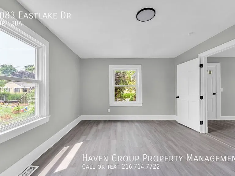 1083 Eastlake Dr — Photo 6