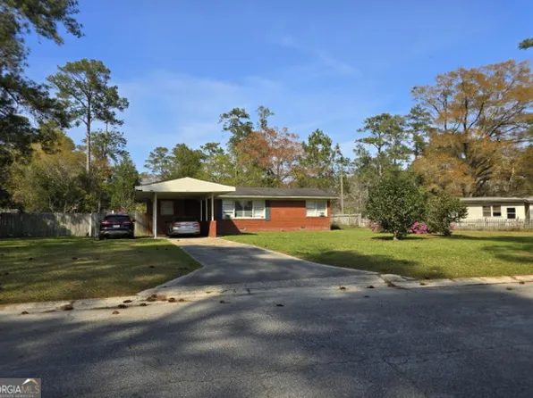 904 Barbara Cir, Moultrie, GA 31768