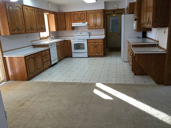 Main floor kitchen