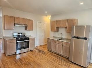 293 School St #2L, Stoughton, MA 02072