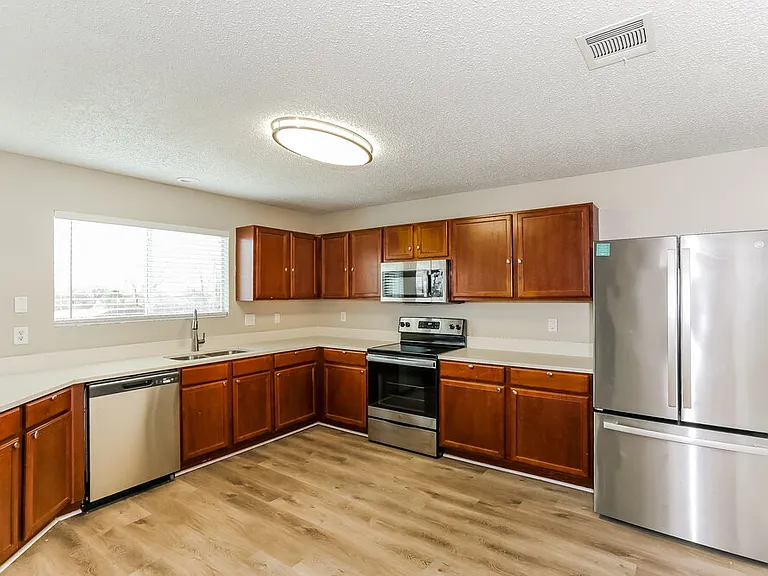 8304 Cutter Hill Ave — Photo 9
