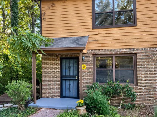 101 High Point Ln, Oak Ridge, TN 37830