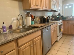 458 Watertown St FLOOR 2, Newtonville, MA 02460