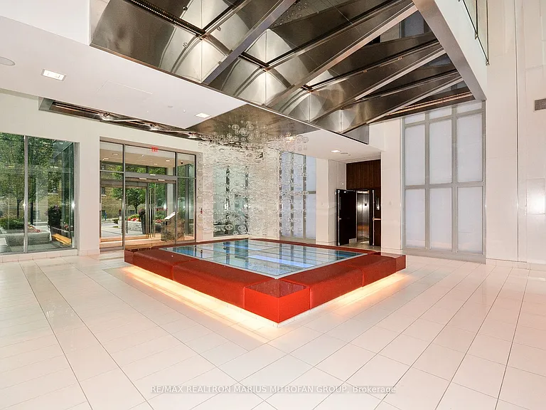 120 Homewood Ave #702 — Photo 4