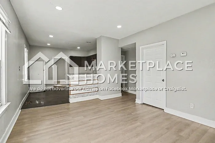 520 Englewood St — Photo 4