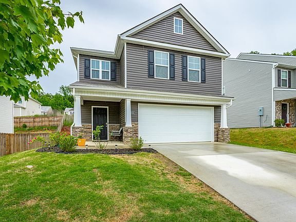 3rd image of 3322 Serenity Dr NE