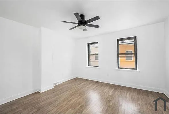 2629 W Oakdale St — Photo 5