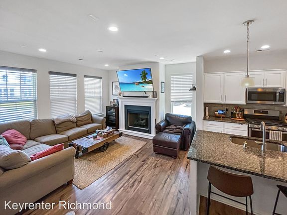 2nd image of 10819 Ashton Poole Pl