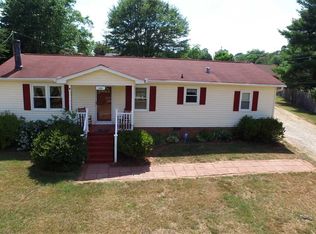 102 Meadowood Dr, Easley, SC 29640