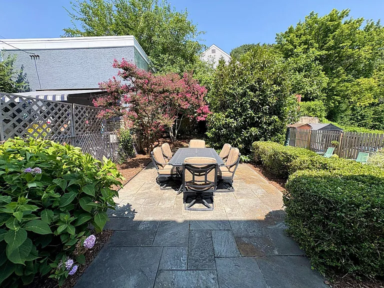 4625 Silverwood St — Photo 34